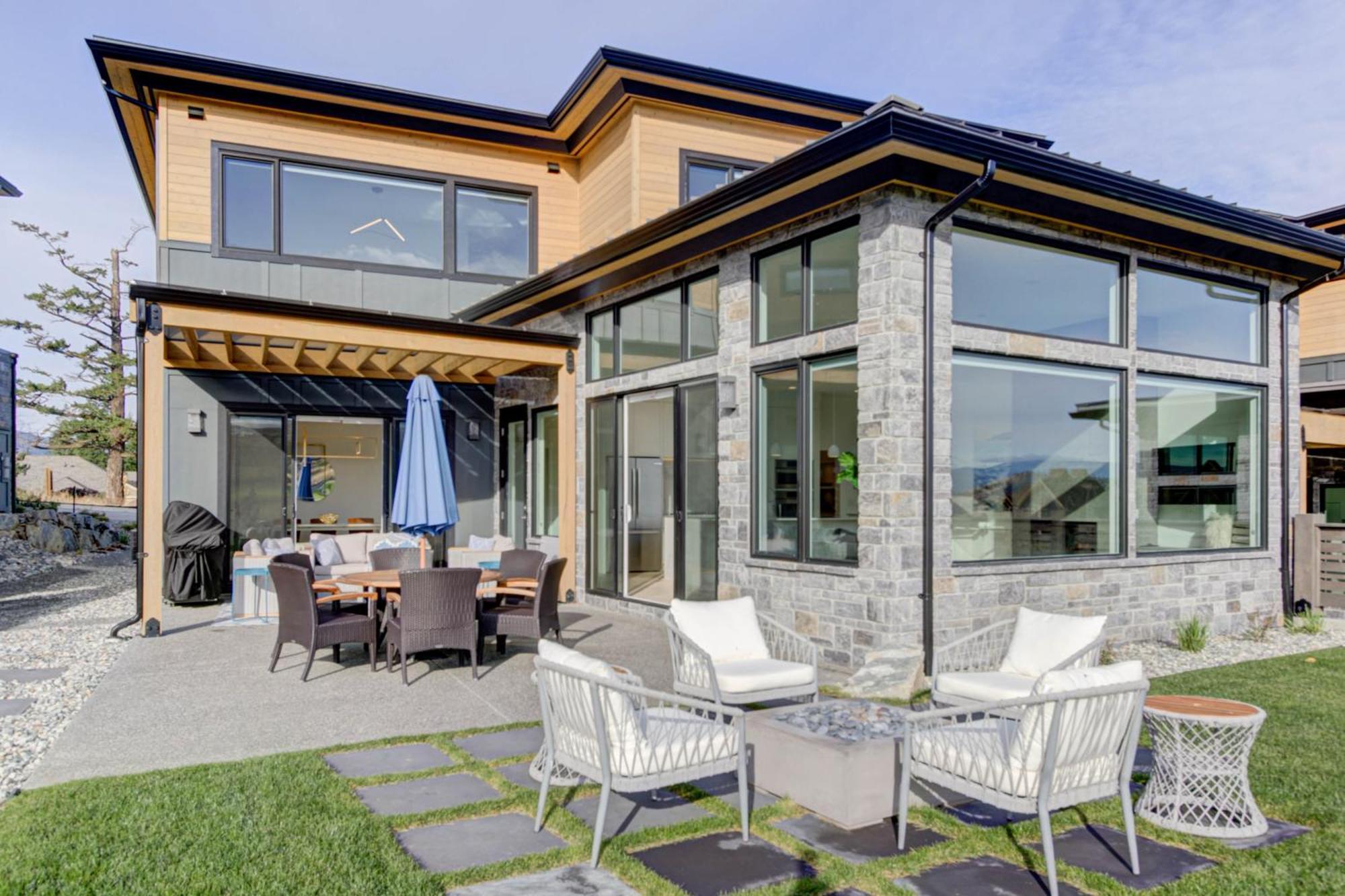 Predator Ridge Resort Vernon Bagian luar foto
